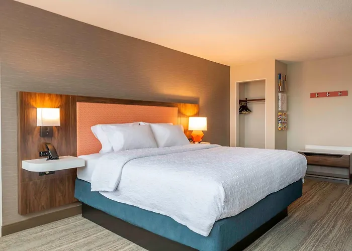 Hampton Inn Manchester Downtown